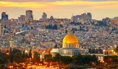 بأقلامكم: القدسُ.. شمس فلسطين.. وقمرها